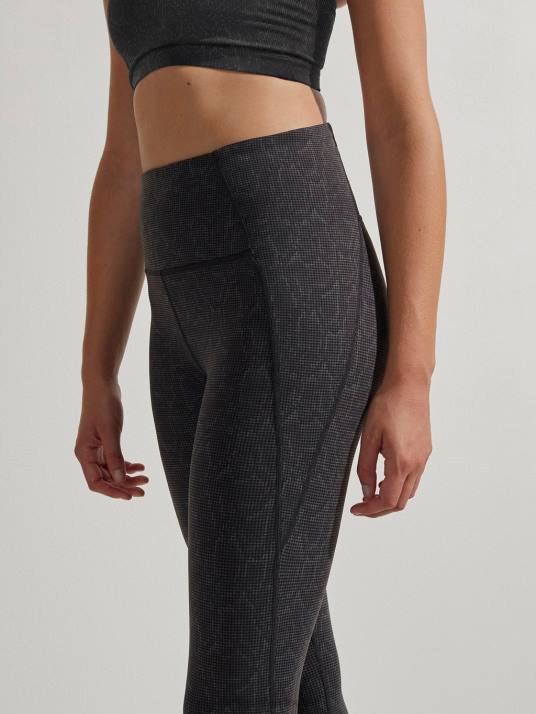 Apparel Black Grid Snake Women Varley Let's Go Night Running Legging 25