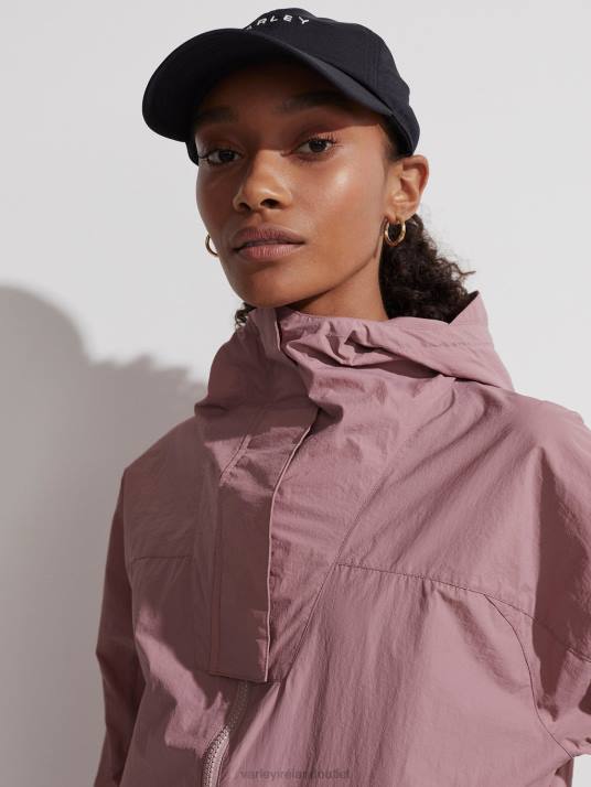 Apparel Nostalgia Rose Women Varley Terrace Windbreaker 00FX477